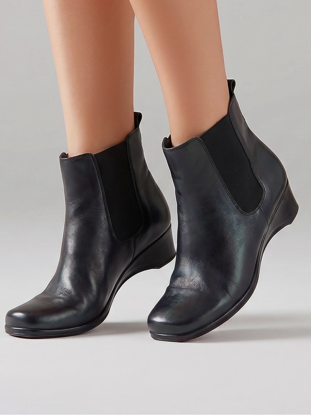 Vintage Liz Claiborne Lizflex "Flower” Black Leather Wedge Ankle Boots